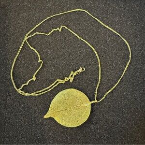 Gold-Tone Textured Leaf Pendant Necklace – Nature Boho Statement